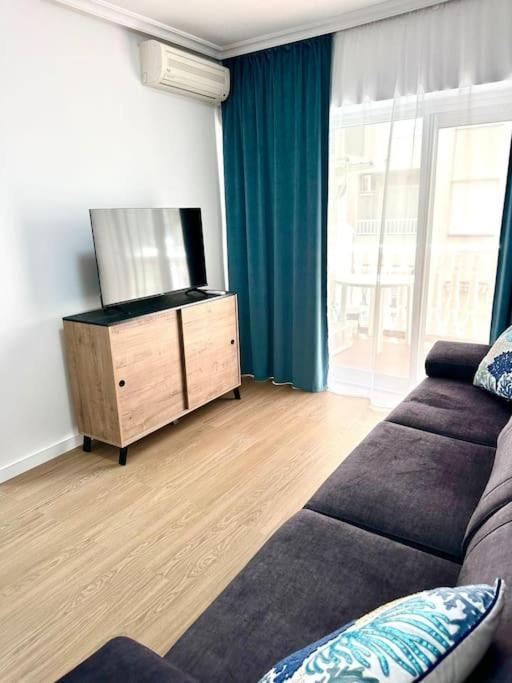 Ls18 By Zanis Apartment Торевиеха Екстериор снимка